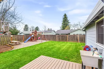 2150 NE Poynter St, Hillsboro, OR 97124 - Photo 24
