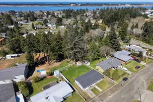 560 Fillmore St, Coos Bay, OR 97420 - Photo 2