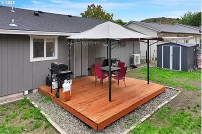 1300 Rolling Hills Rd, Roseburg, OR 97471 - Photo 24