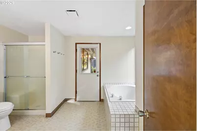 20600 SW Shoshone Dr, Tualatin, OR 97062 - Photo 22