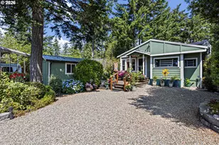 252 Outer Dr, Florence, OR 97439 - Photo 2