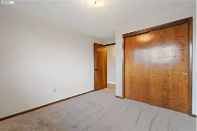 17720 SE Cook St, Milwaukie, OR 97267 - Photo 24