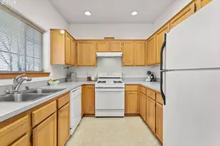 433 NE 7th Ave, Camas, WA 98607 - Photo 8