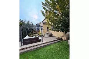 15910 NW Heckman Ln, Portland, OR 97229 - Photo 18