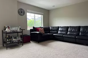 15910 NW Heckman Ln, Portland, OR 97229 - Photo 4