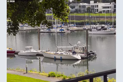230 N Hayden Bay Dr, Portland, OR 97217 - Photo 2