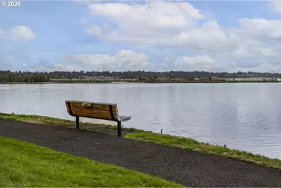 230 N Hayden Bay Dr, Portland, OR 97217 - Photo 36