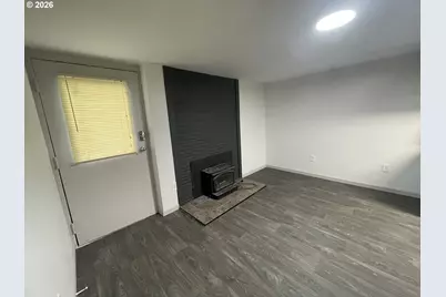 144 SE 85th Ave, Portland, OR 97216 - Photo 4