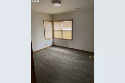 144 SE 85th Ave, Portland, OR 97216 - Photo 12