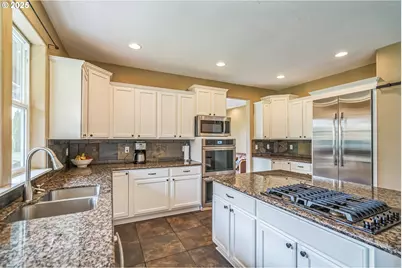 26250 S Milk Creek Cir, Mulino, OR 97042 - Photo 12