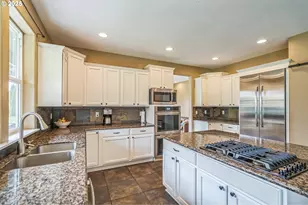 26250 S Milk Creek Cir, Mulino, OR 97042 - Photo 12