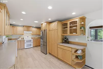 15010 Clackamas River Dr, Oregon City, OR 97045 - Photo 12