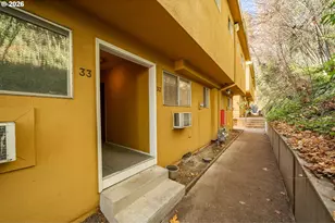 847 SW Broadway Dr, Portland, OR 97201 - Photo 2