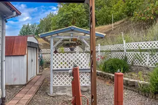 46 NE Mary Ann Ln, Roseburg, OR 97470 - Photo 2
