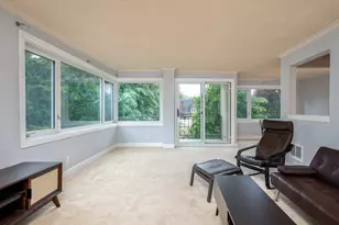 2211 SW Park Pl, Portland, OR 97205 - Photo 8