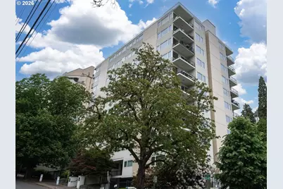 2211 SW Park Pl #102, Portland, OR 97205 - Photo 2