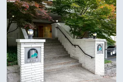 2211 SW Park Pl #102, Portland, OR 97205 - Photo 1