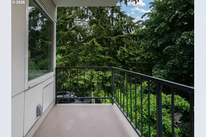 2211 SW Park Pl #102, Portland, OR 97205 - Photo 24