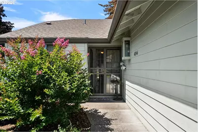 4246 NE 125th Pl, Portland, OR 97230 - Photo 2