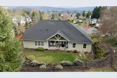 1700 NW Avery St, Roseburg, OR 97471 - Photo 4