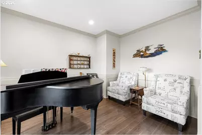 1700 NW Avery St, Roseburg, OR 97471 - Photo 10