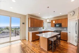 14810 SW Trevor Ln, Portland, OR 97224 - Photo 6