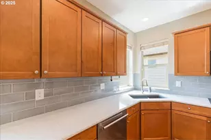 14810 SW Trevor Ln, Portland, OR 97224 - Photo 10