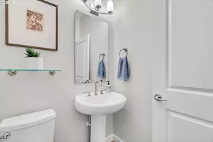 717 NW 137th St, Vancouver, WA 98685 - Photo 14