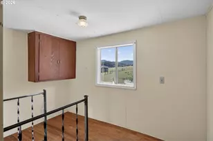 807 Cedar St, Yoncalla, OR 97499 - Photo 18