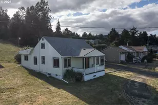 807 Cedar St, Yoncalla, OR 97499 - Photo 4