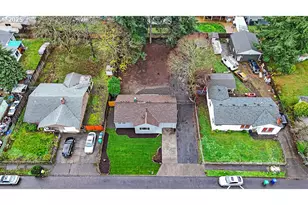 13104 SE Center St, Portland, OR 97236 - Photo 6