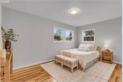 13104 SE Center St, Portland, OR 97236 - Photo 22