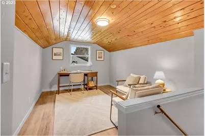 13104 SE Center St, Portland, OR 97236 - Photo 28