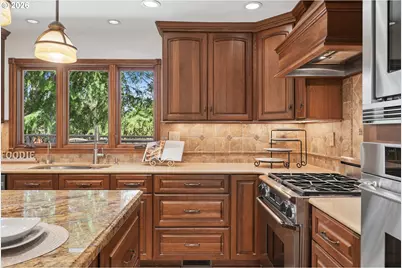 4243 Spring Rock Cir, West Linn, OR 97068 - Photo 8