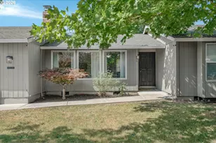 859 NE Kathryn St, Hillsboro, OR 97124 - Photo 2