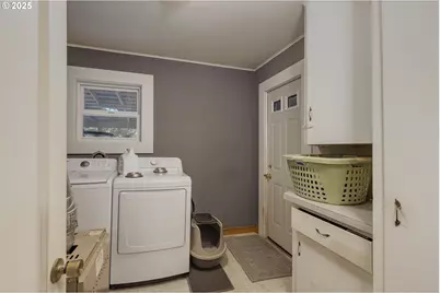 307 Sherman St, Amity, OR 97101 - Photo 12
