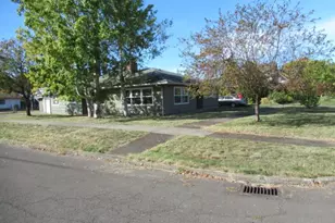 114 Walnut St, Independence, OR 97351 - Photo 2