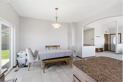 1704 Oakwood Dr, The Dalles, OR 97058 - Photo 6