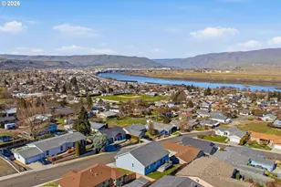 1704 Oakwood Dr, The Dalles, OR 97058 - Photo 32