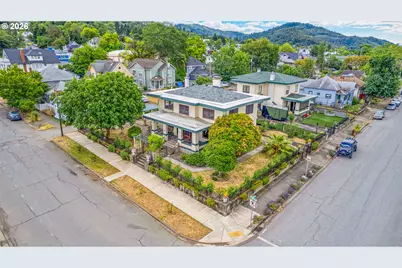 511 SE Mosher Ave, Roseburg, OR 97470 - Photo 2