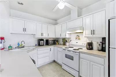 5226 Poplar St, Sweet Home, OR 97386 - Photo 16