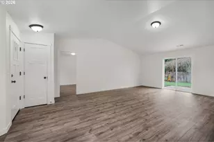 87667 Oak Island Dr, Veneta, OR 97487 - Photo 6