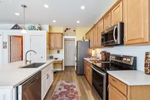 21780 NE Larkspur Ln, Fairview, OR 97024 - Photo 6