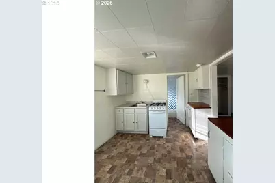 1908 Adams Ave, La Grande, OR 97850 - Photo 6