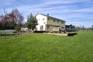 710 NE 221st St, Ridgefield, WA 98642 - Photo 2