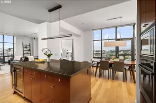 1025 NW Couch St, Portland, OR 97209 - Photo 16