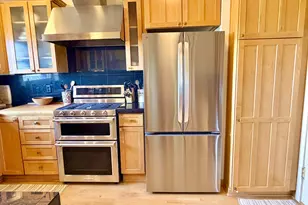 2083 NW Johnson St, Portland, OR 97209 - Photo 14