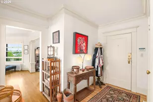 2083 NW Johnson St, Portland, OR 97209 - Photo 4