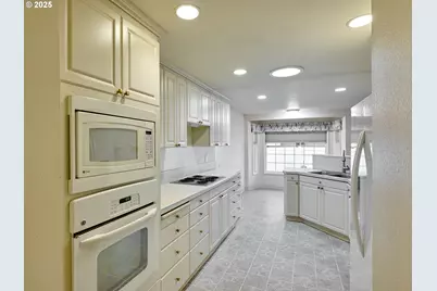 1032 Stanfield Rd, Woodburn, OR 97071 - Photo 10