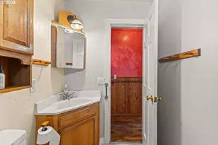 412 23rd St, Myrtle Point, OR 97458 - Photo 16